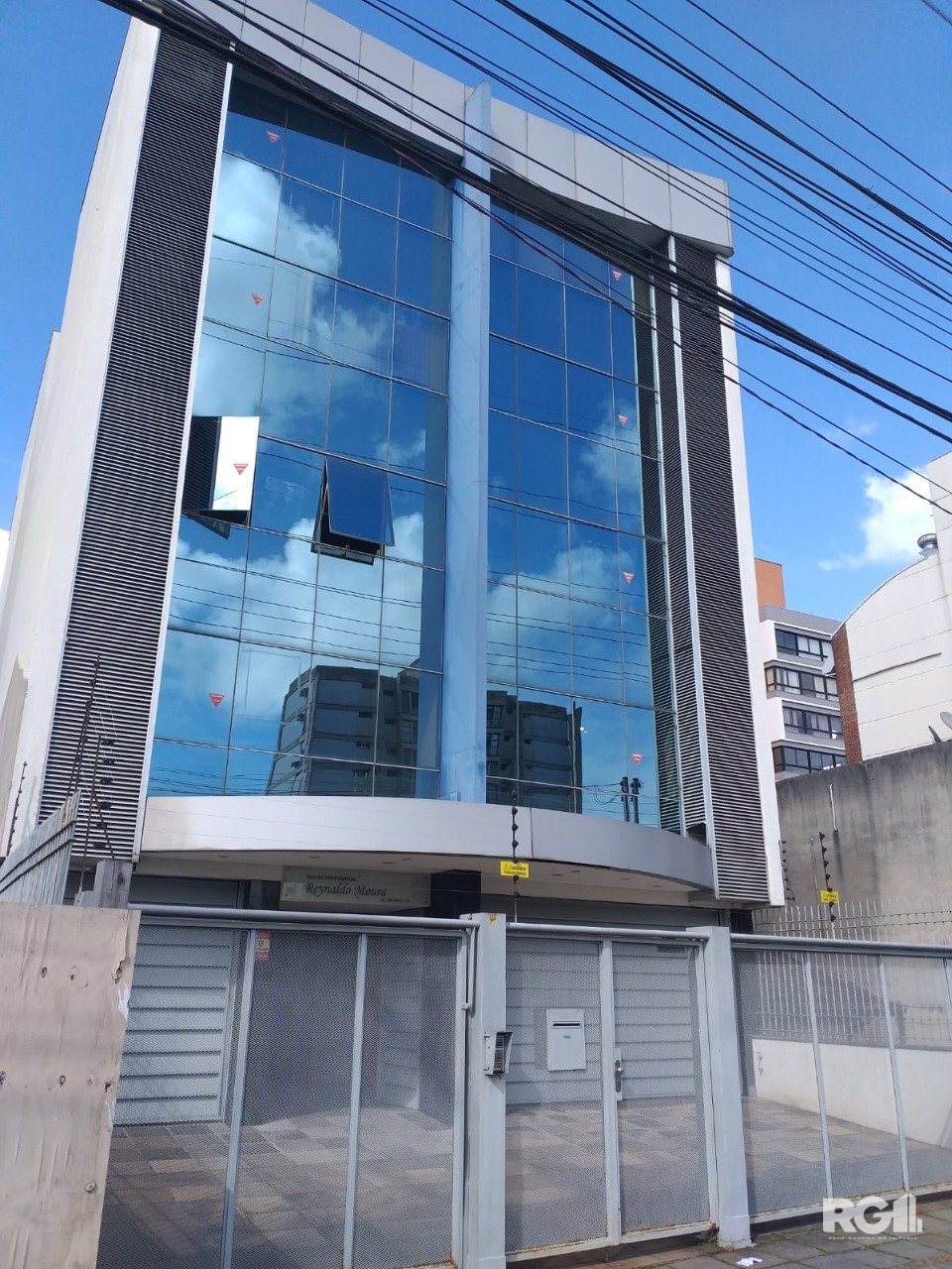 Conjunto/Sala com 27m² no bairro Menino Deus em Porto Alegre para Comprar