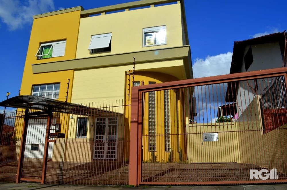 Predio com 343m², 4 dormitórios, 1 suíte, 10 vagas no bairro Partenon em Porto Alegre para Comprar