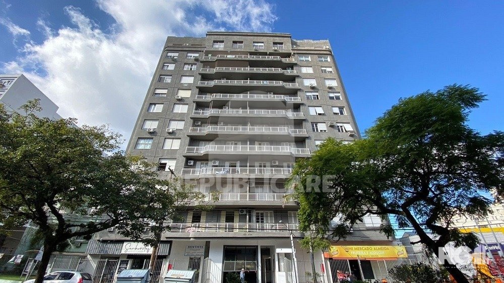 Apartamento com 93m², 3 dormitórios no bairro Santana em Porto Alegre para Comprar