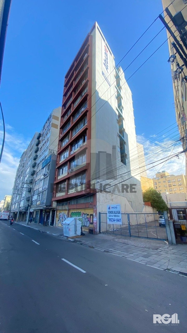 Apartamento JK com 28m², 1 dormitório, 1 suíte no bairro Cidade Baixa em Porto Alegre para Comprar