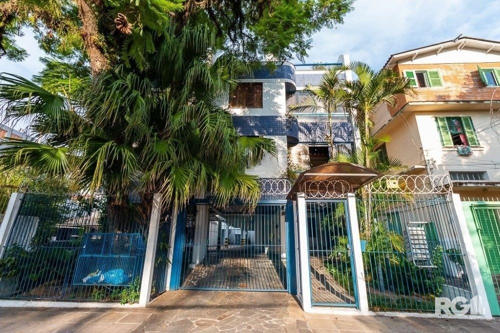 Apartamento com 90m², 3 dormitórios, 1 suíte, 2 vagas no bairro Cristo Redentor em Porto Alegre para Comprar