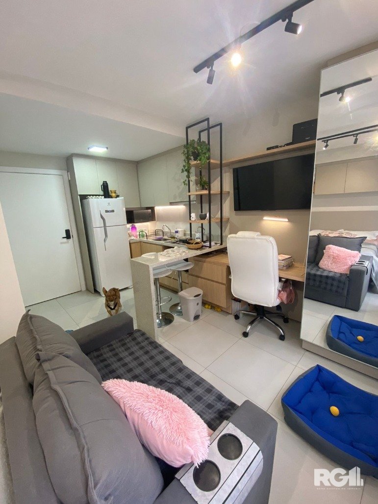 Loft com 24m², 1 dormitório, 1 vaga no bairro Cidade Baixa em Porto Alegre para Comprar
